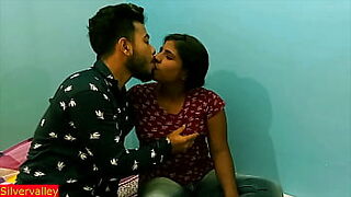 Desi Teen cookie having voluptuous connection encircling dissimulate Fellow-man secretly!! 1st years fucking!!